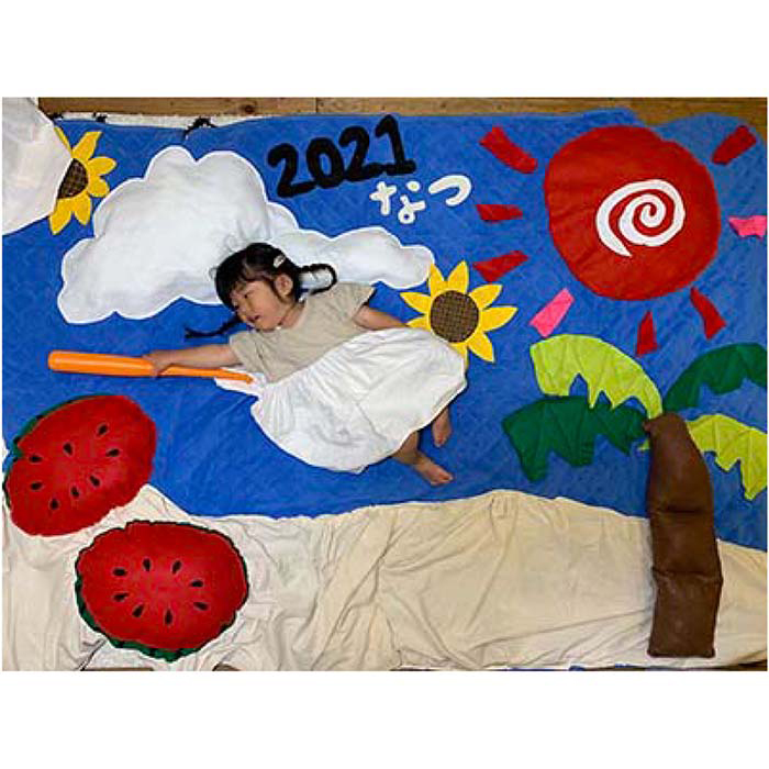 お子さまの成長記録をかわいく残そう♪「ごろ寝アート」